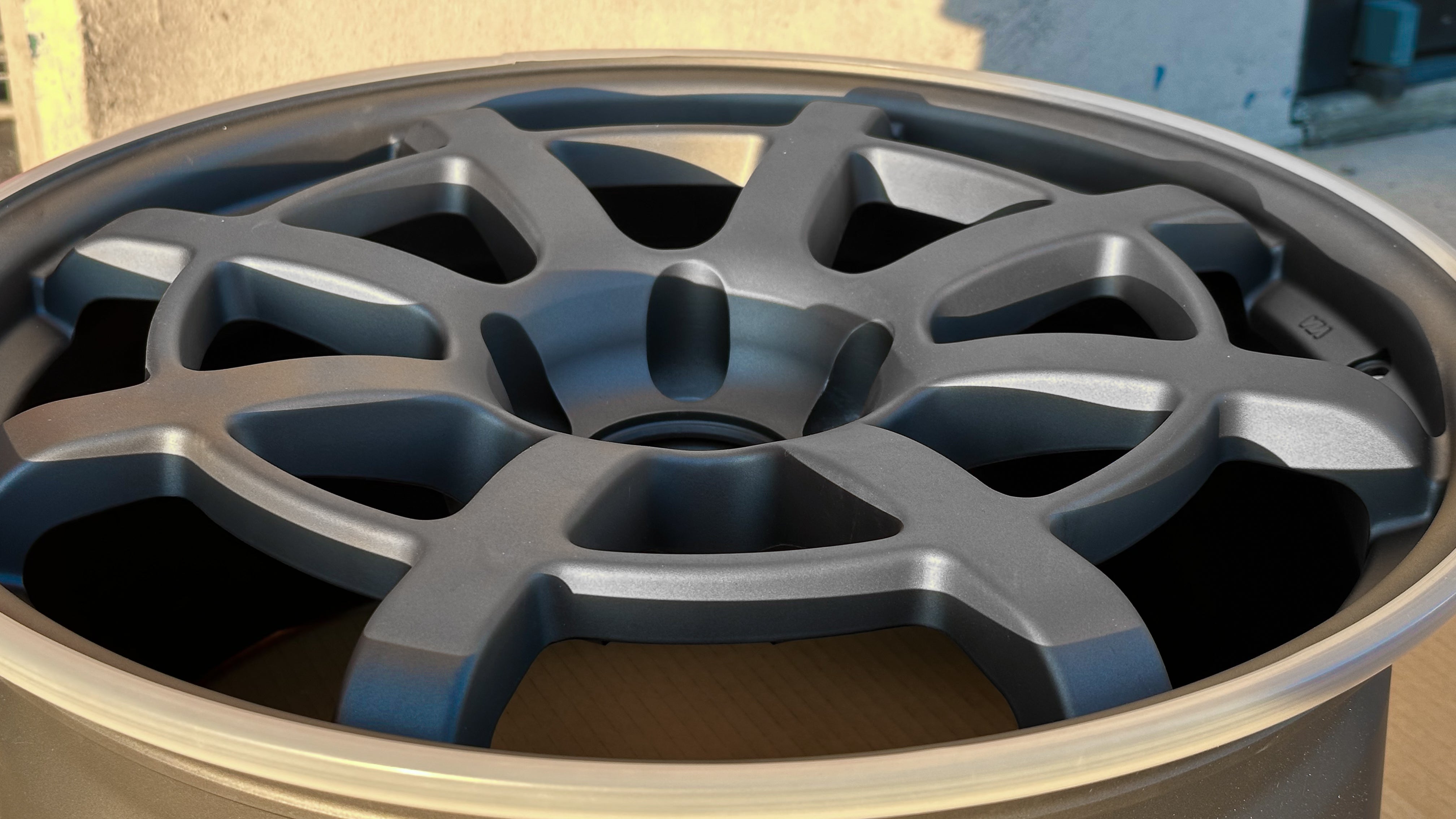 R.M.K R8 (Satin Gray)